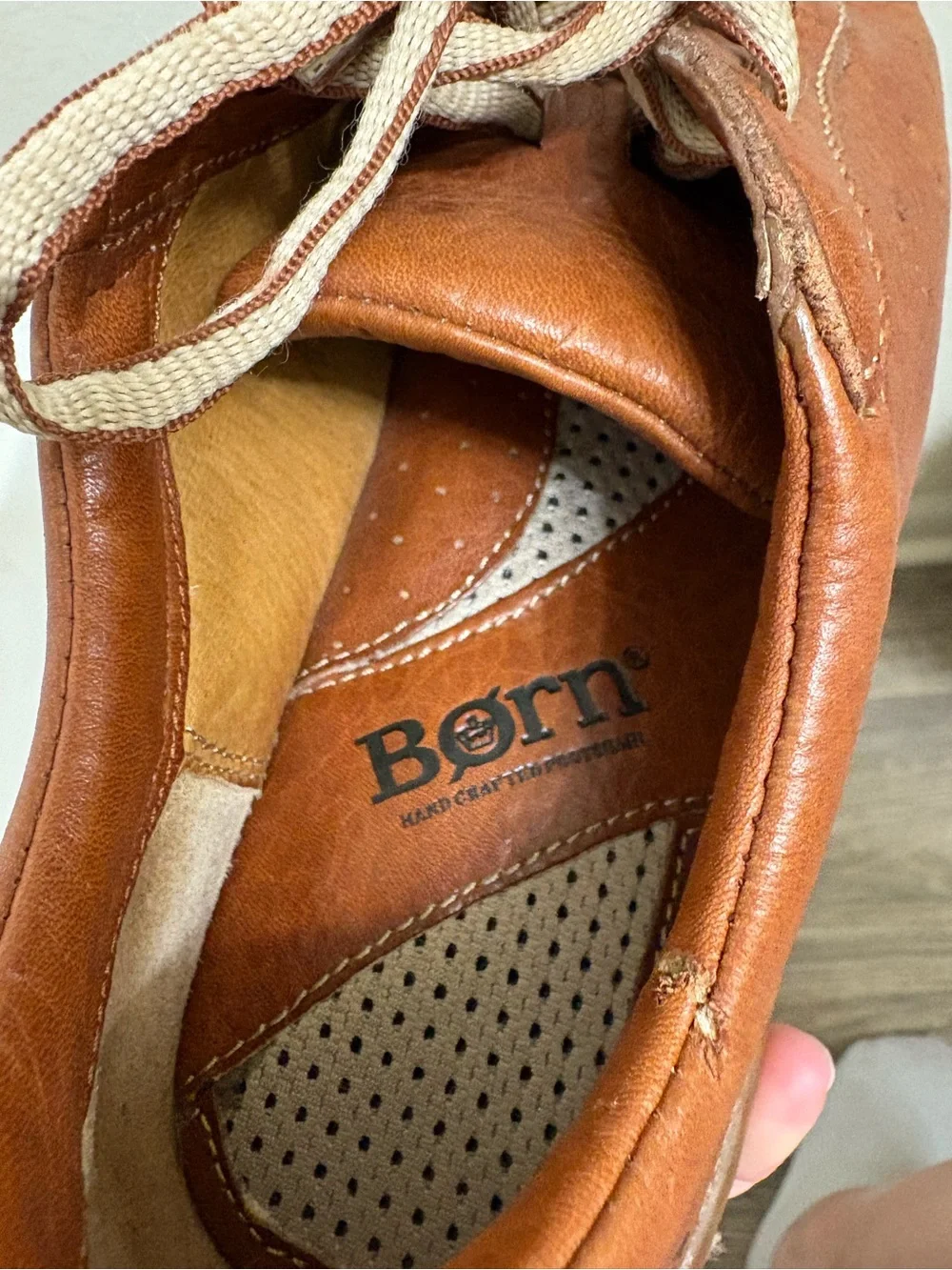 Vintage Women's Born Brown Leather Lace-Up Sneakers